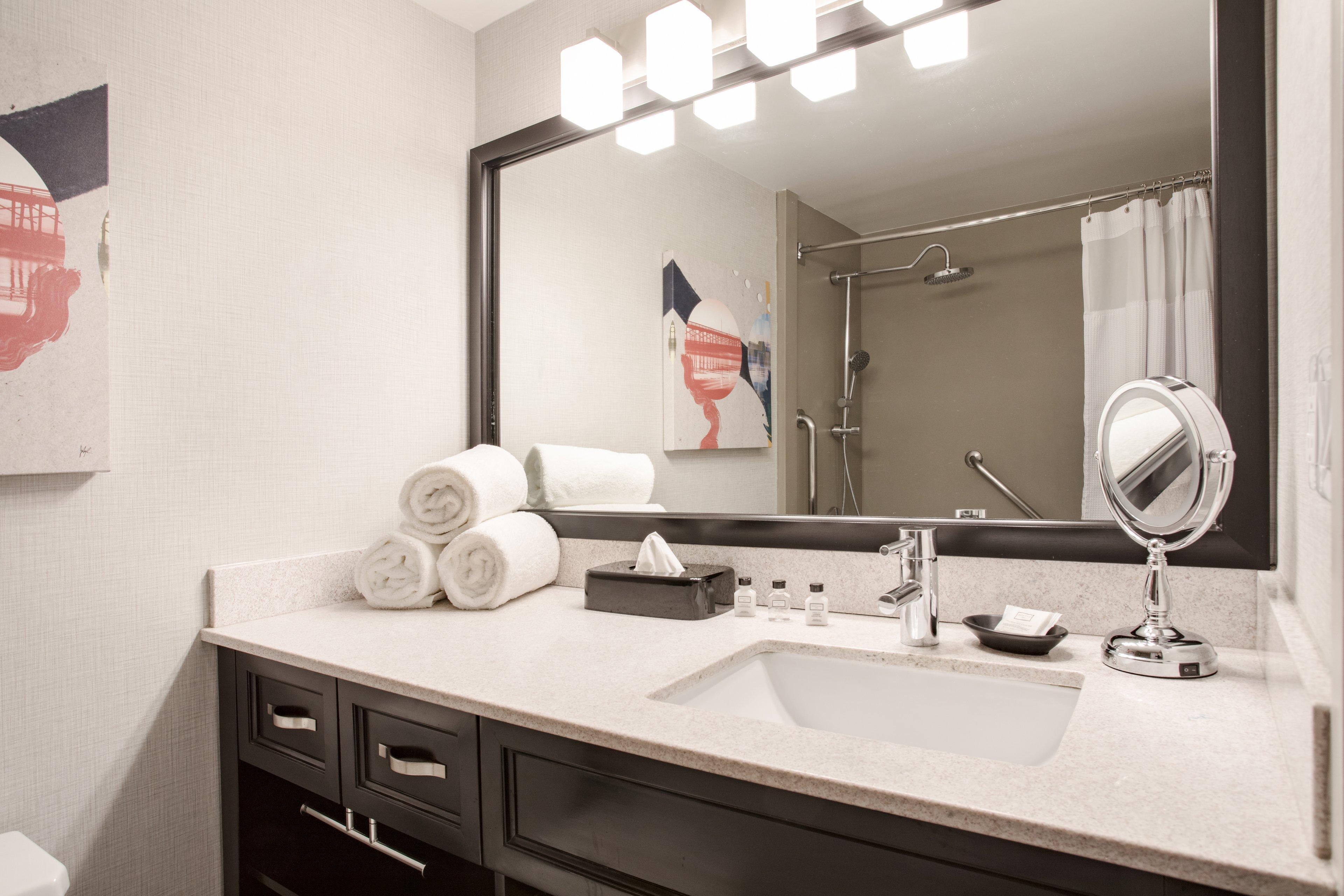 Отель Crowne Plaza Costa Mesa Orange County By Ihg Экстерьер фото