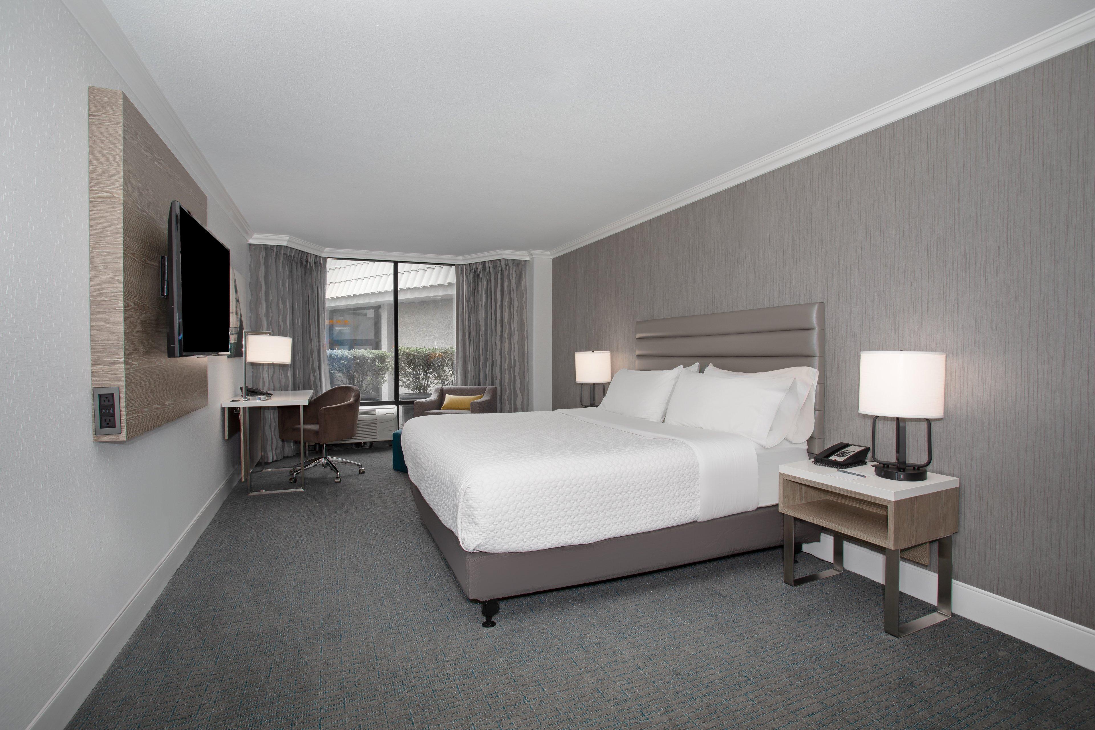 Отель Crowne Plaza Costa Mesa Orange County By Ihg Экстерьер фото