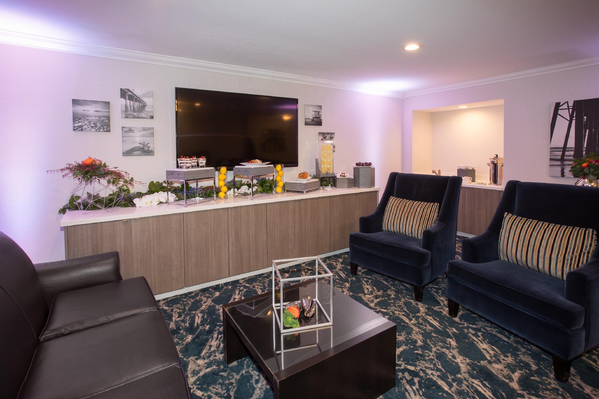 Отель Crowne Plaza Costa Mesa Orange County By Ihg Экстерьер фото