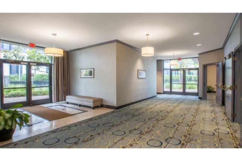 Отель Crowne Plaza Costa Mesa Orange County By Ihg Экстерьер фото
