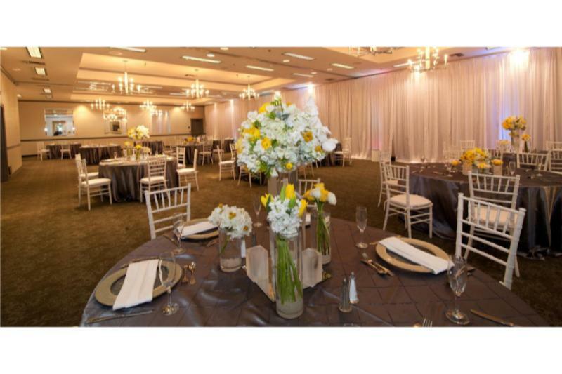 Отель Crowne Plaza Costa Mesa Orange County By Ihg Экстерьер фото
