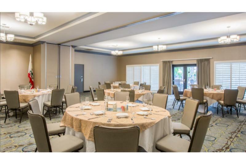 Отель Crowne Plaza Costa Mesa Orange County By Ihg Экстерьер фото