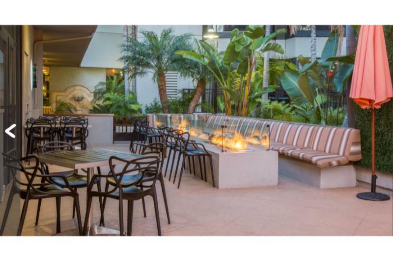 Отель Crowne Plaza Costa Mesa Orange County By Ihg Экстерьер фото