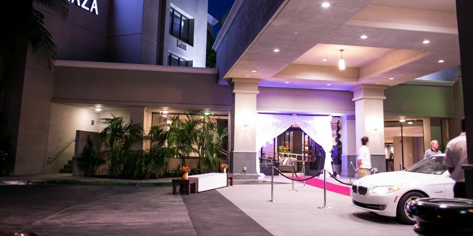 Отель Crowne Plaza Costa Mesa Orange County By Ihg Экстерьер фото